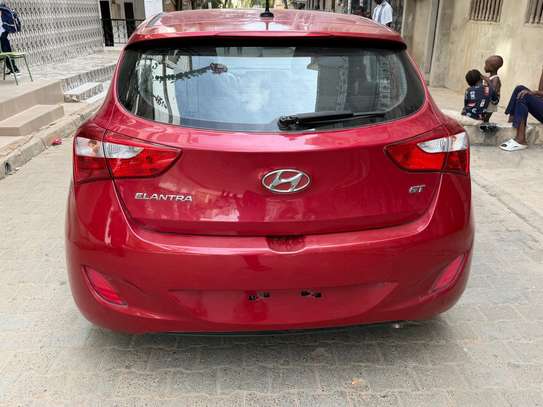 Hyndai Elantra Gt  2016 image 7