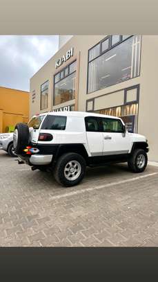 Toyota Fj cruiser image 4