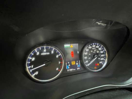 MITSUBISHI RVR image 9