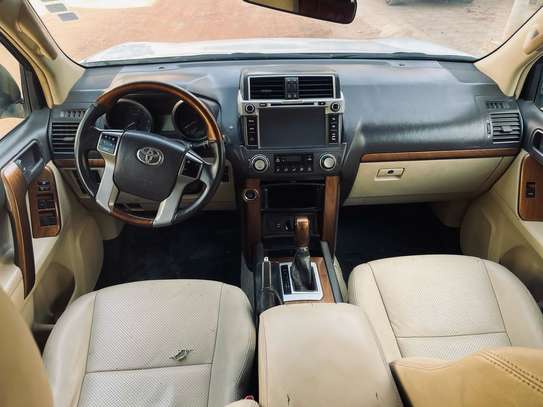 Toyota landcruiser image 11