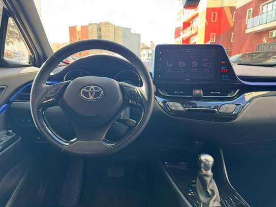 TOYOTA C-HR 2019 image 4