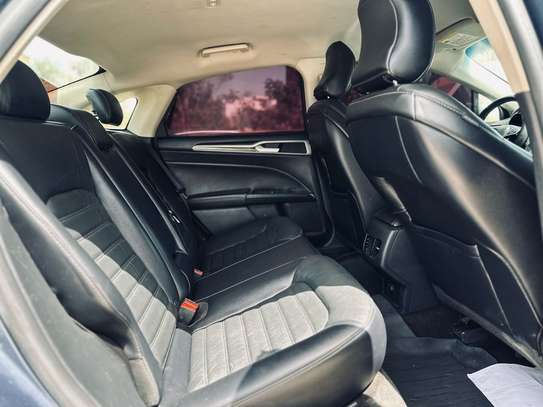 Ford fusion 2018 image 2