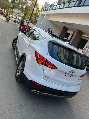 Hyundai Santafe 2017 image 1