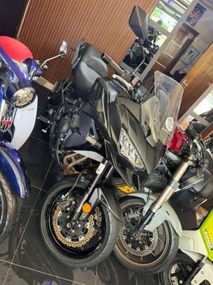 A vendre Moto  kawasaki 750 image 1