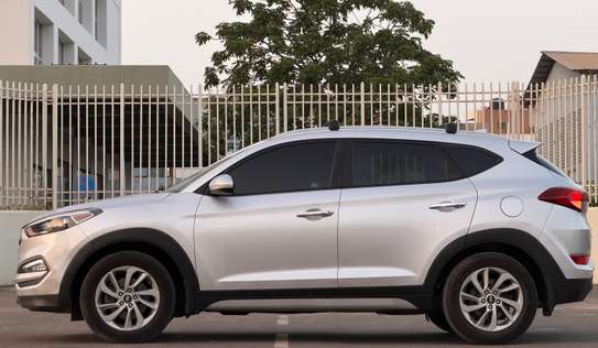 HYUNDAI TUCSON 2018 image 7