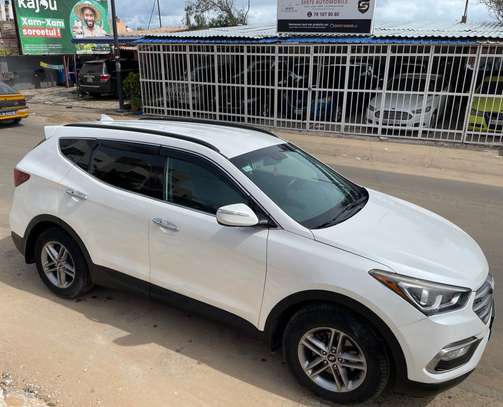 Hyundai santafe sport 2017 4x4 image 6
