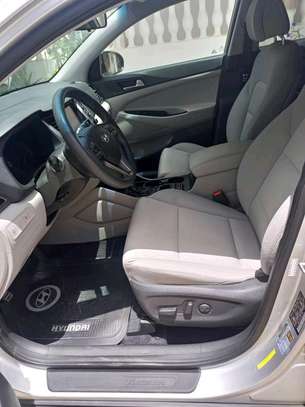 Hyundai Tucson image 2