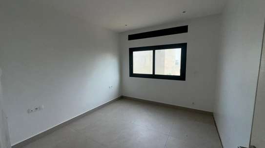 appartement 3 chambres salon aux Almadies image 7
