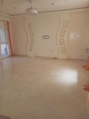 Appartement en forme de villa a Mermoz image 2