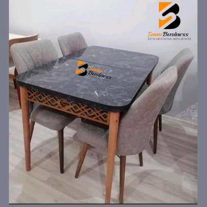 TABLE A MANGER 6PLACES EN BOIS image 1