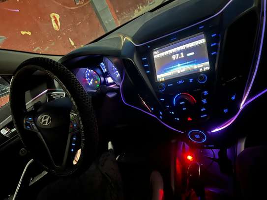 Hyundai Veloster turbo image 11