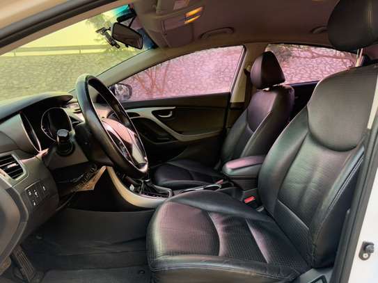 Hyundai avante image 5