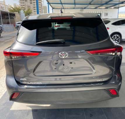 Toyota Highlander 2021 image 9