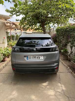Peugeot 3008 SUV gris métallisé polyvalent image 2