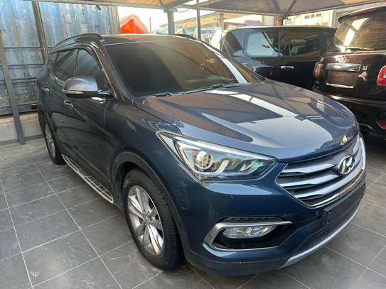 Hyundai santafe 2016 image 1