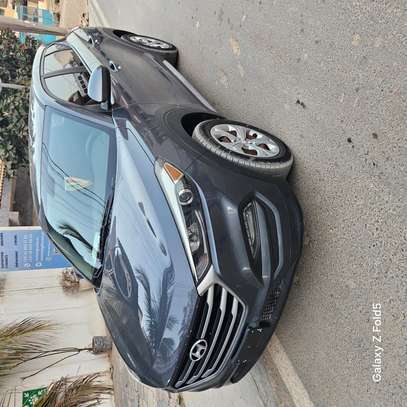 Avante  Hyundai toucso image 3