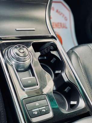 FORD EDGE TITANIUM 2019 image 8