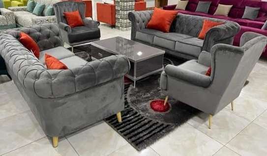 SALON 6 PLACES image 2