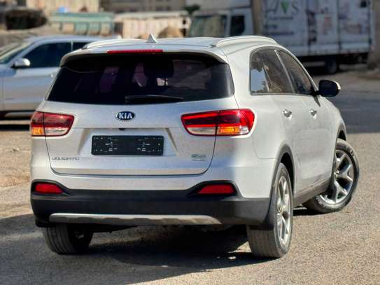Kia sorento 2017 image 10