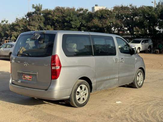 HYUNDAI STAREX 2017 image 15