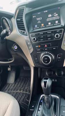 Hyundai Santafe image 3
