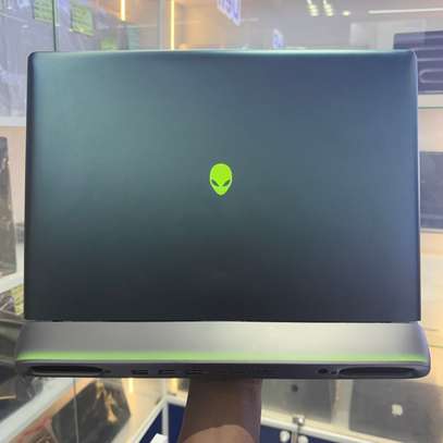 Alienware 16 Area (2025) RTX 5070Ti Ultra 9 Ram 32Go SSD 2To image 6