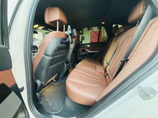 BMW x5 2020 full options image 12