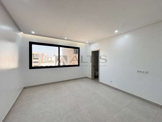 APPARTEMENT À LOUER AU POINT E image 7