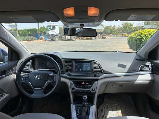 Hyundai Elantra 2017 image 8