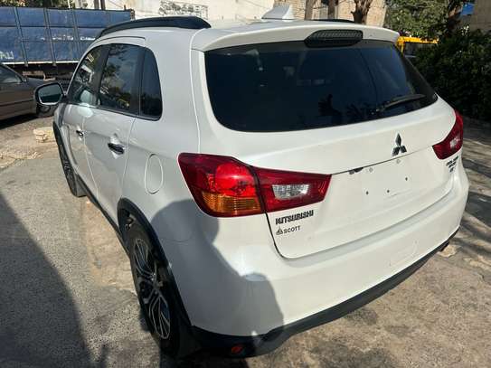 Mitsubishi RVR GT image 9