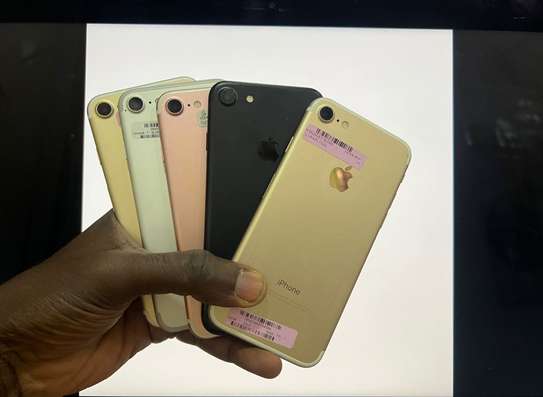 IPhone 7 128 image 1