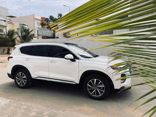 Hyundai Santa fe ultimate 2019 image 4