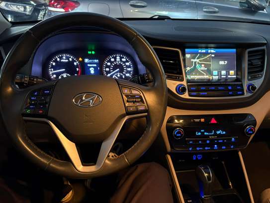 Hyundai Tucson limited image 14