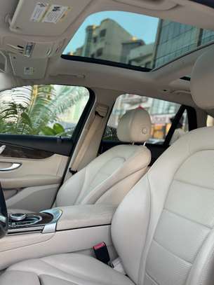 Mercedes GLc 300 image 11