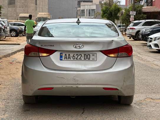Hyundai elantra image 4