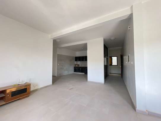 Appartement et magasin commercial à louer image 12