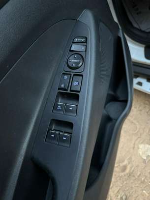 HYUNDAÏ TUCSON 2016 image 8