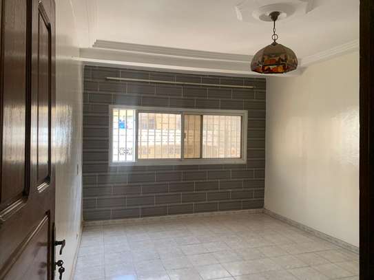 Appartement F3 ET F4 à louer au centre ville de Dakar image 3