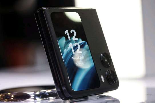 Oppo find N2 flip 256GB 8GB ram 2sim image 4