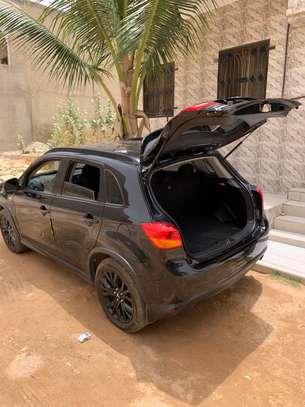 Mitsubishi RVR black edition image 11