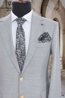 Ensembles Costumes Haut de Gamme image 5