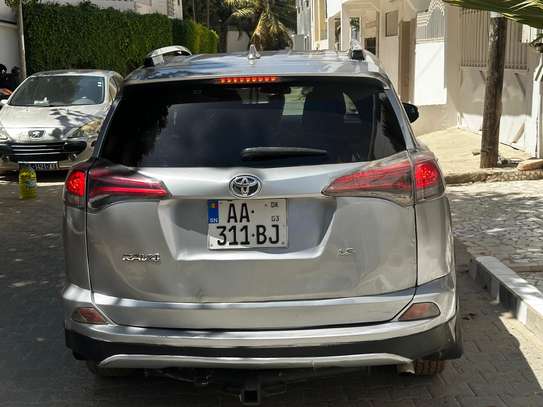 Toyota RAV4 2016 image 5