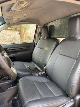 TOYOTA HILUX 2021 image 11