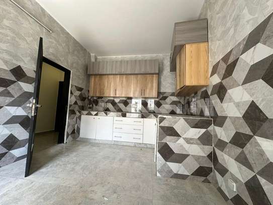 Appartement f4 à louer sur la Vdn cité Mourtda image 3