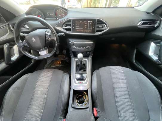 PEUGEOT 308, 2018 image 4