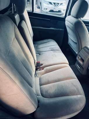 Hyundai santafe 2011 image 7