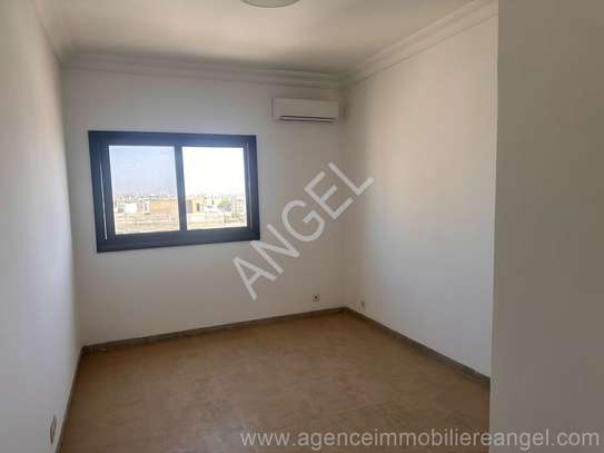 Ref_2785_GL  Appartement à louer au point E. image 3
