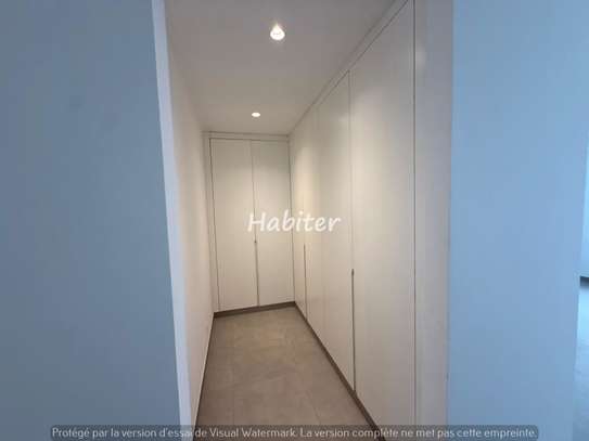 Appartement de type F4 à louer au point E image 4