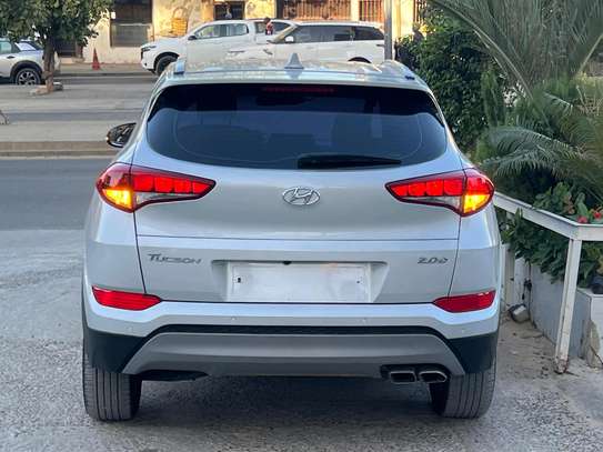 HYUNDAI image 2