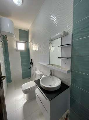 appartement-meuble-a-louer-a-hann-mariste-2 image 11